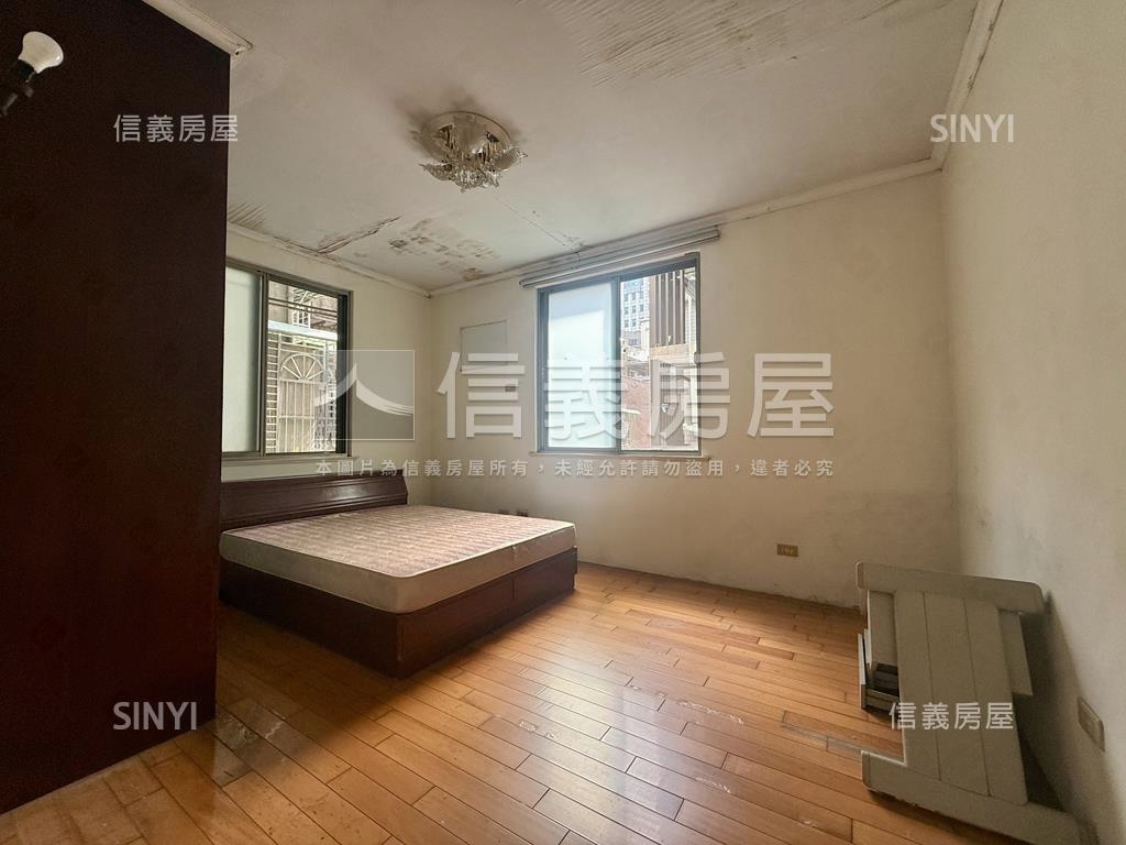 中正國中獨戶方正大空間房屋室內格局與周邊環境