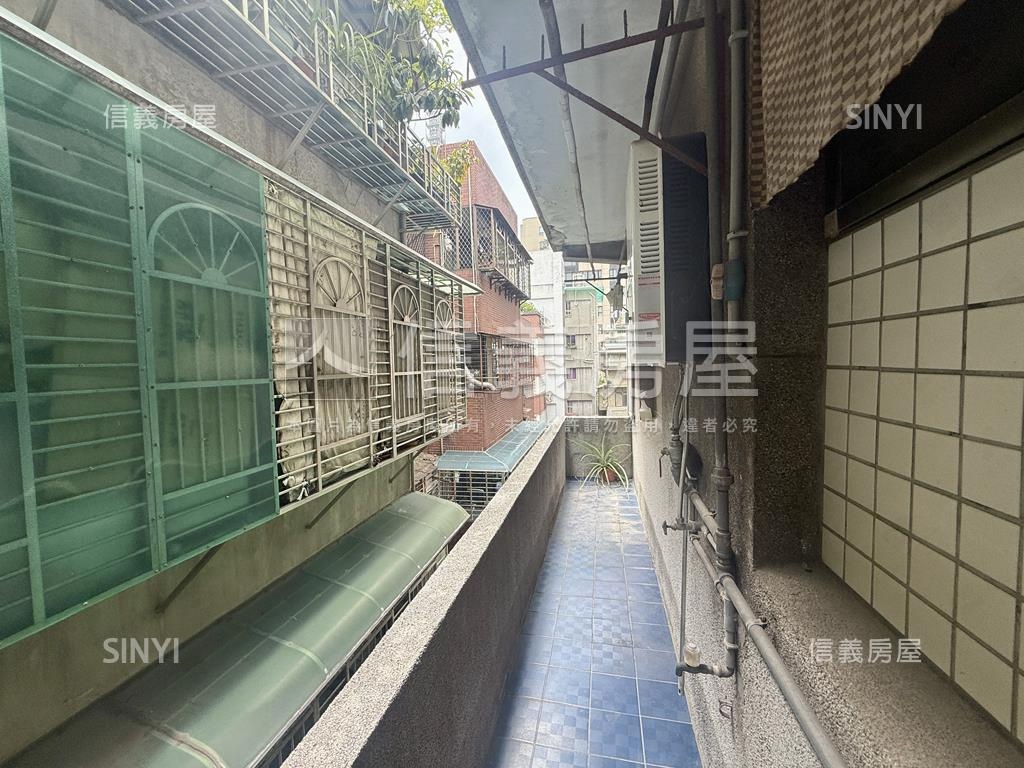 中正國中獨戶方正大空間房屋室內格局與周邊環境
