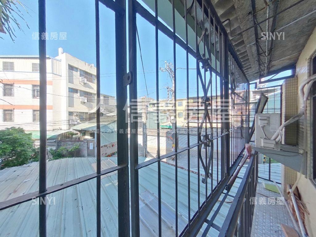 藝文中心２樓質感公寓房屋室內格局與周邊環境