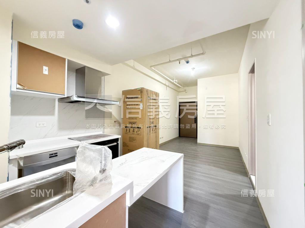 空屋可看！西屯全新兩房車房屋室內格局與周邊環境