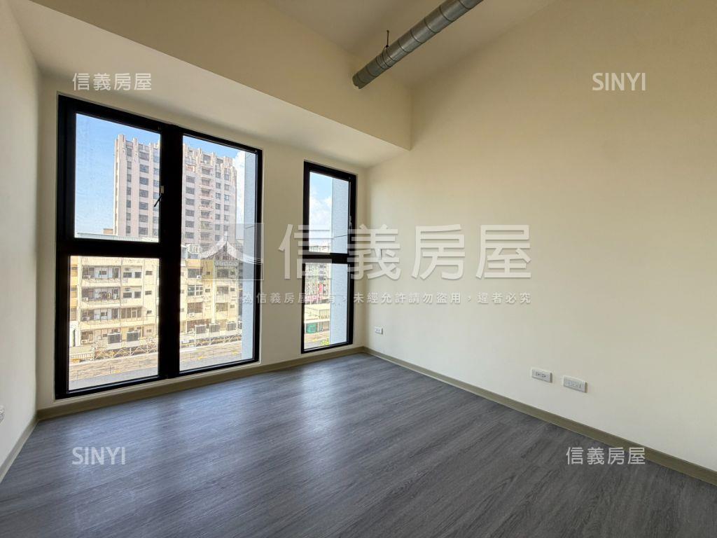 空屋可看！西屯全新兩房車房屋室內格局與周邊環境