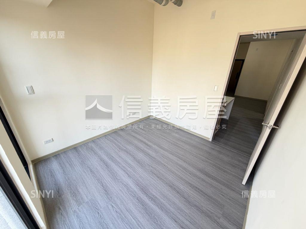 空屋可看！西屯全新兩房車房屋室內格局與周邊環境