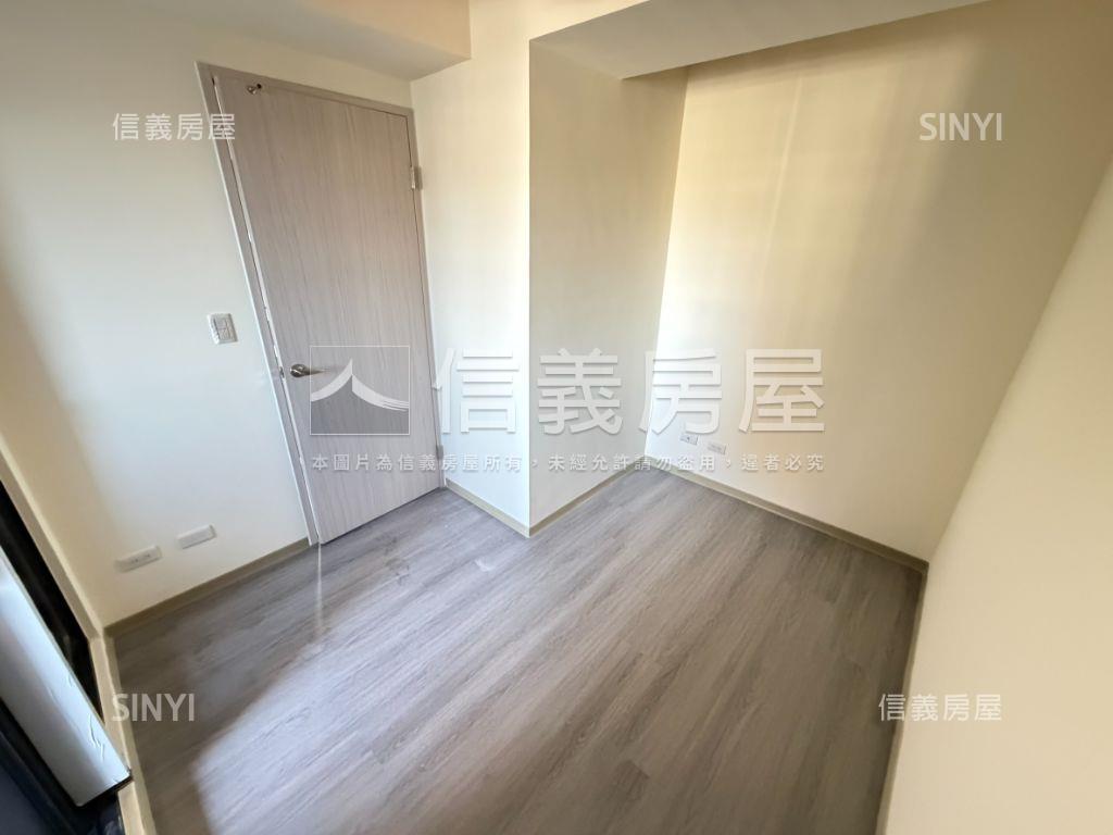 空屋可看！西屯全新兩房車房屋室內格局與周邊環境