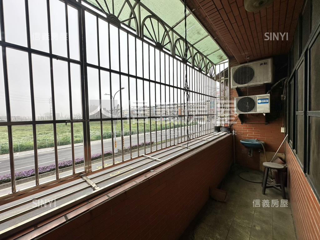 體育園區金燙透店房屋室內格局與周邊環境