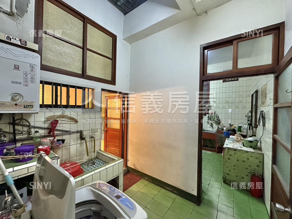 體育園區金燙透店房屋室內格局與周邊環境