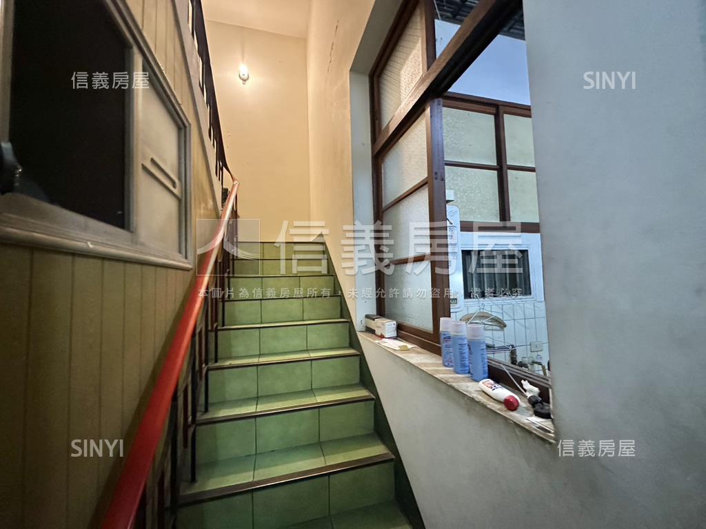 體育園區金燙透店房屋室內格局與周邊環境