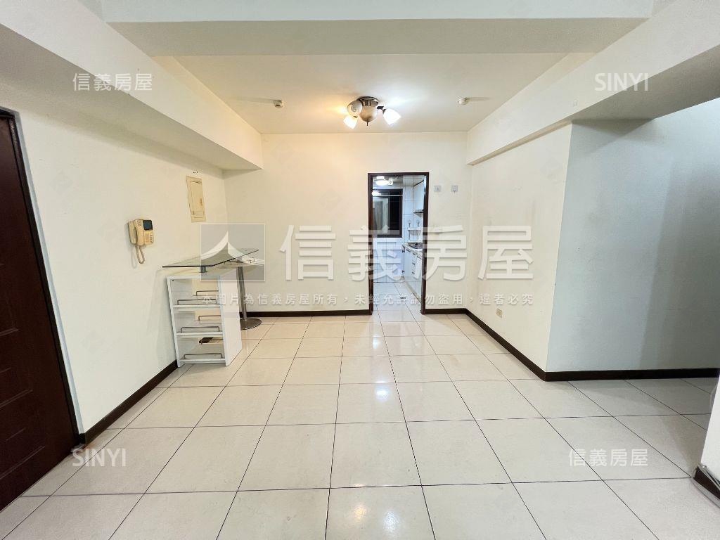 愛樂邊間大四房房屋室內格局與周邊環境