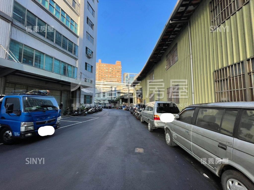 中和員山路臨路乙工用地房屋室內格局與周邊環境