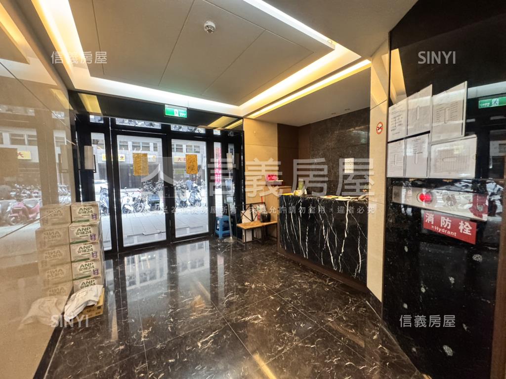 華仁長安商業電梯三房車位房屋室內格局與周邊環境