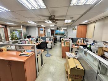 華仁長安商業電梯車位