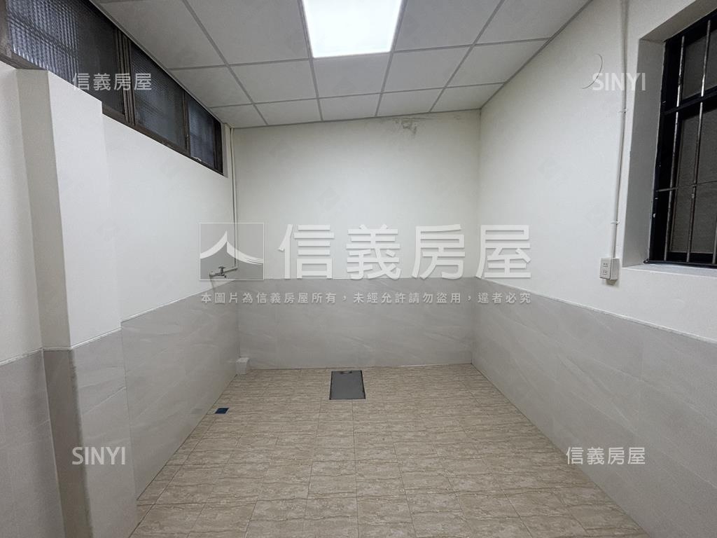 正漢口路三段店家林立透店房屋室內格局與周邊環境