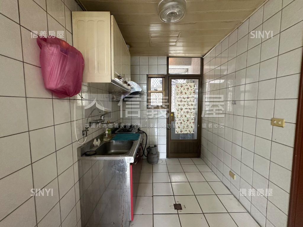 近健康公園小資族２房公寓房屋室內格局與周邊環境