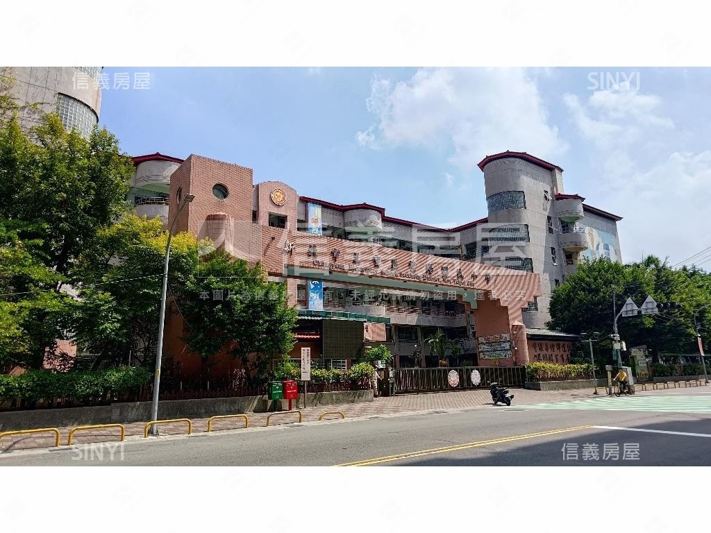 重陽國小旁方正邊間一樓房屋室內格局與周邊環境