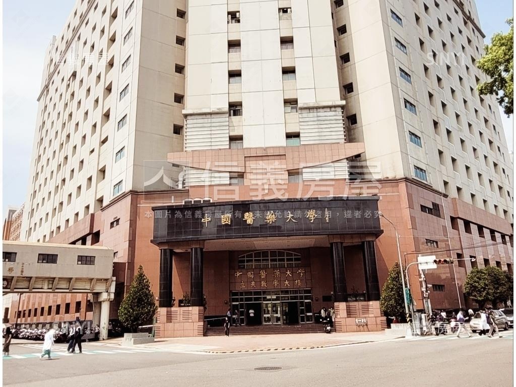 專任中國醫麗頓大三房平車房屋室內格局與周邊環境