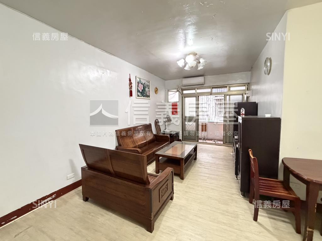 重慶特區公寓三房房屋室內格局與周邊環境