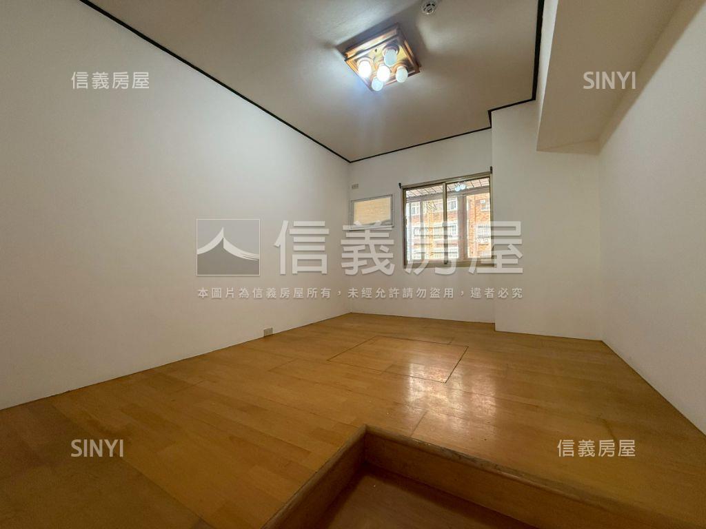 近捷運四房車位稀有釋出房屋室內格局與周邊環境