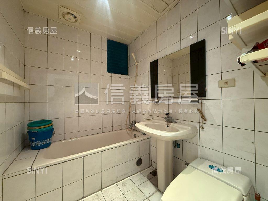 近捷運四房車位稀有釋出房屋室內格局與周邊環境