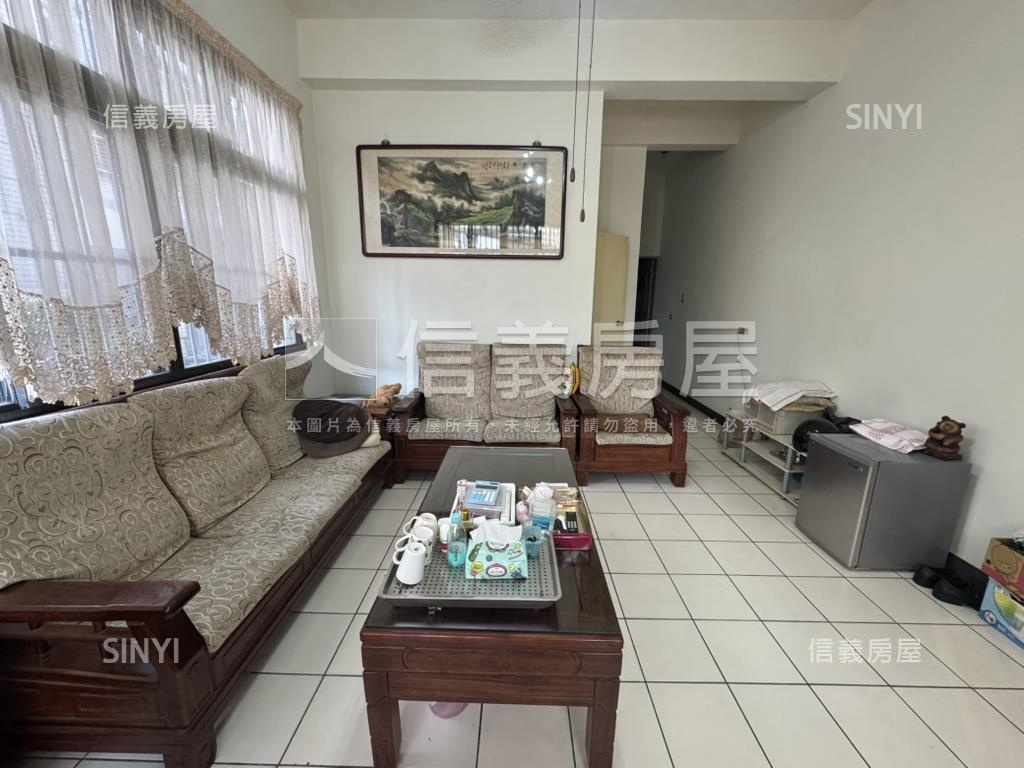 西屯臨路邊間透天房屋室內格局與周邊環境