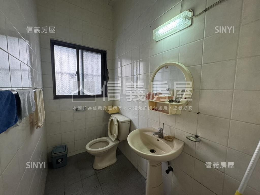 西屯臨路邊間透天房屋室內格局與周邊環境