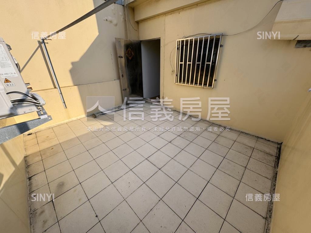 西屯臨路邊間透天房屋室內格局與周邊環境