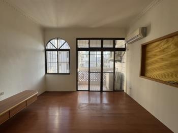 馬年吉祥西屯臨路邊間透天