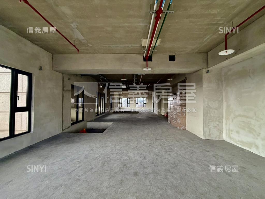 尊榮頂高豪景公園霸景房屋室內格局與周邊環境