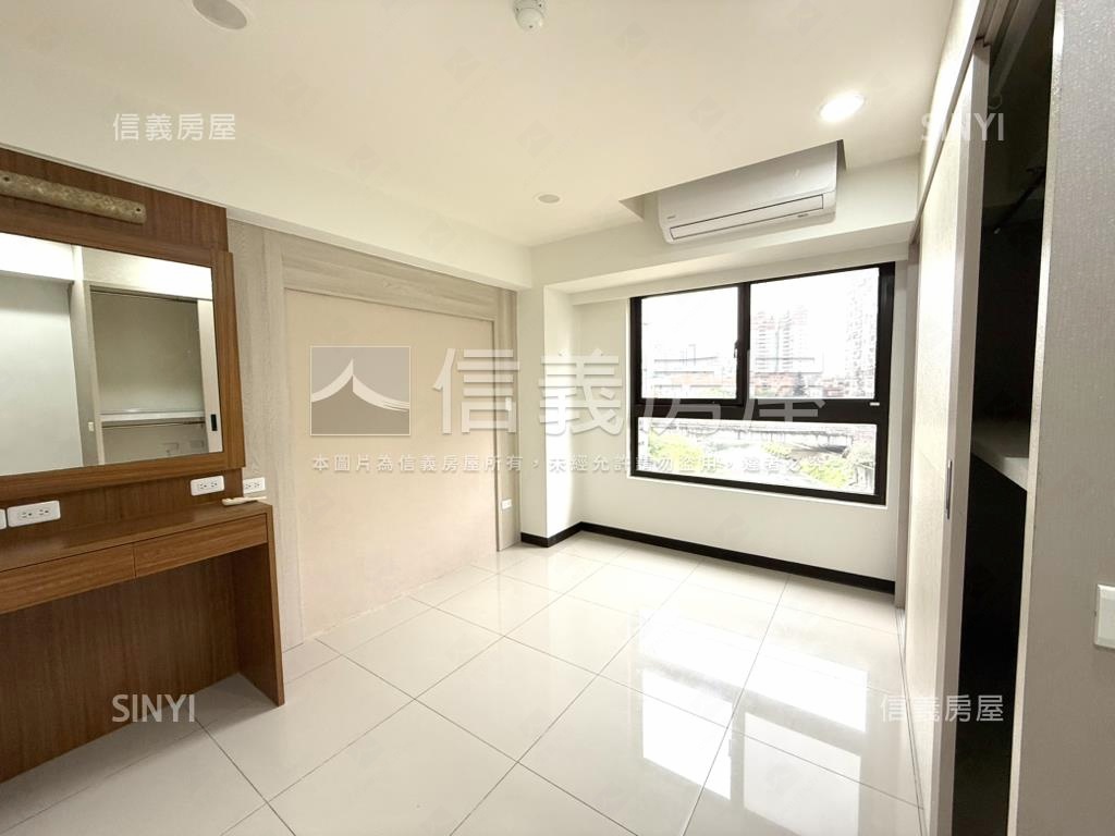 鴻築新願優質三房車位房屋室內格局與周邊環境