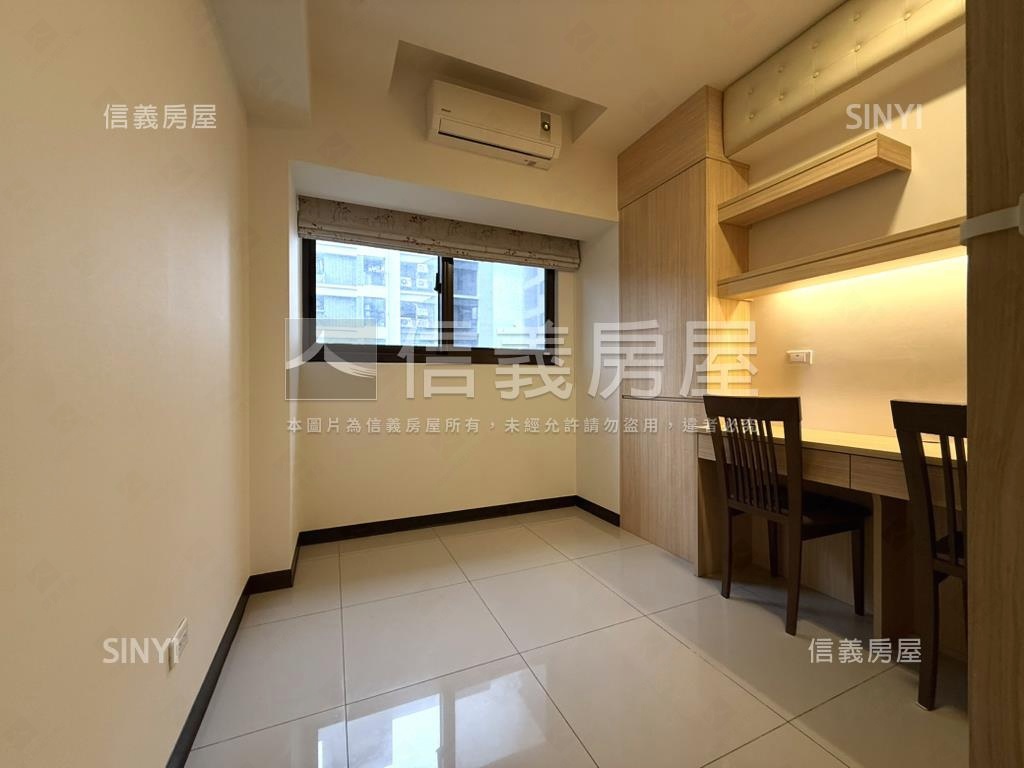 鴻築新願優質三房車位房屋室內格局與周邊環境