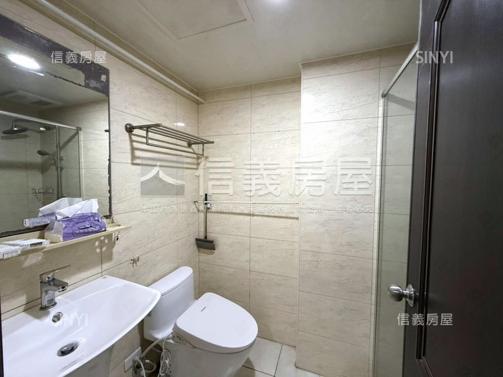 鴻築新願優質三房車位房屋室內格局與周邊環境