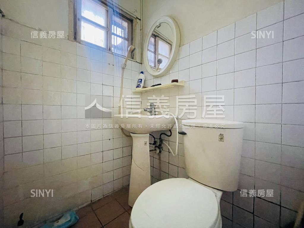 近成大勝利路黃金店面房屋室內格局與周邊環境