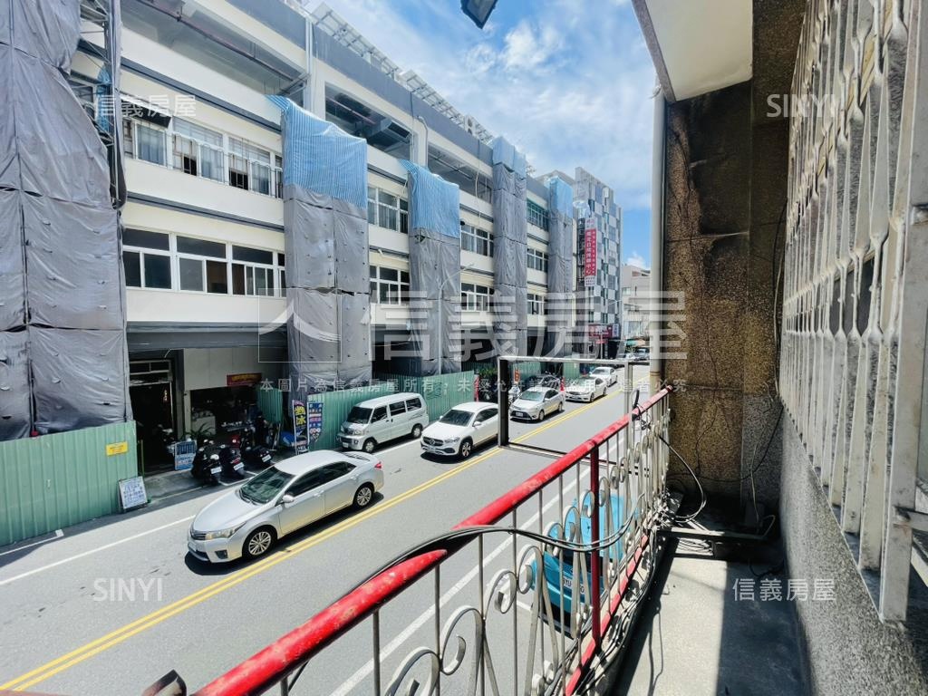 近成大勝利路黃金店面房屋室內格局與周邊環境