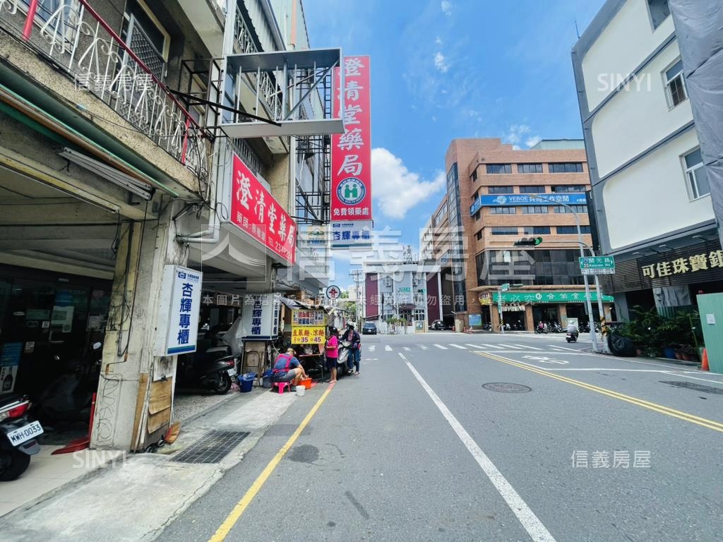 近成大勝利路黃金店面房屋室內格局與周邊環境