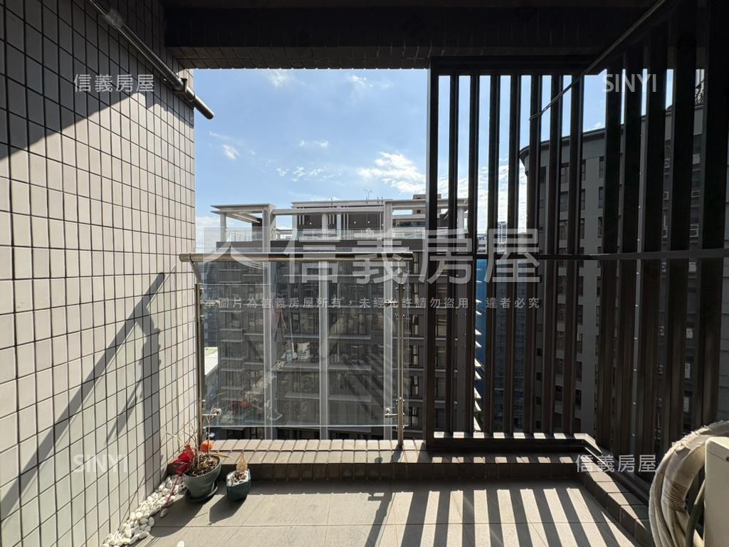 新時代１房朝南捷運宅房屋室內格局與周邊環境