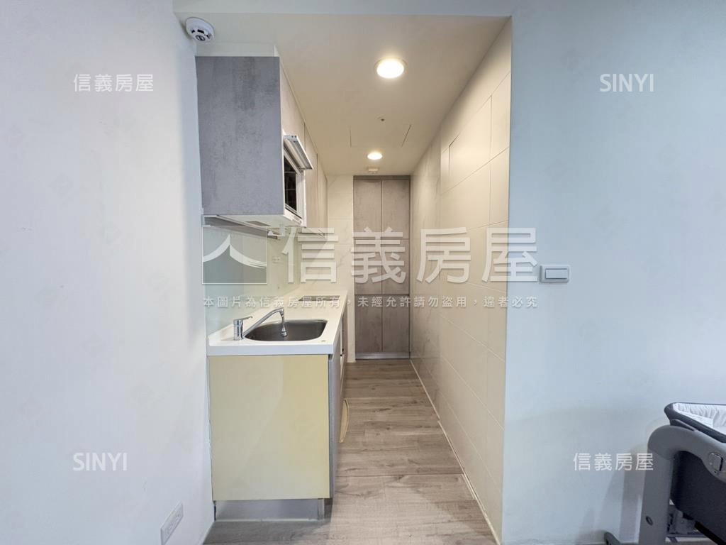 新時代１房朝南捷運宅房屋室內格局與周邊環境