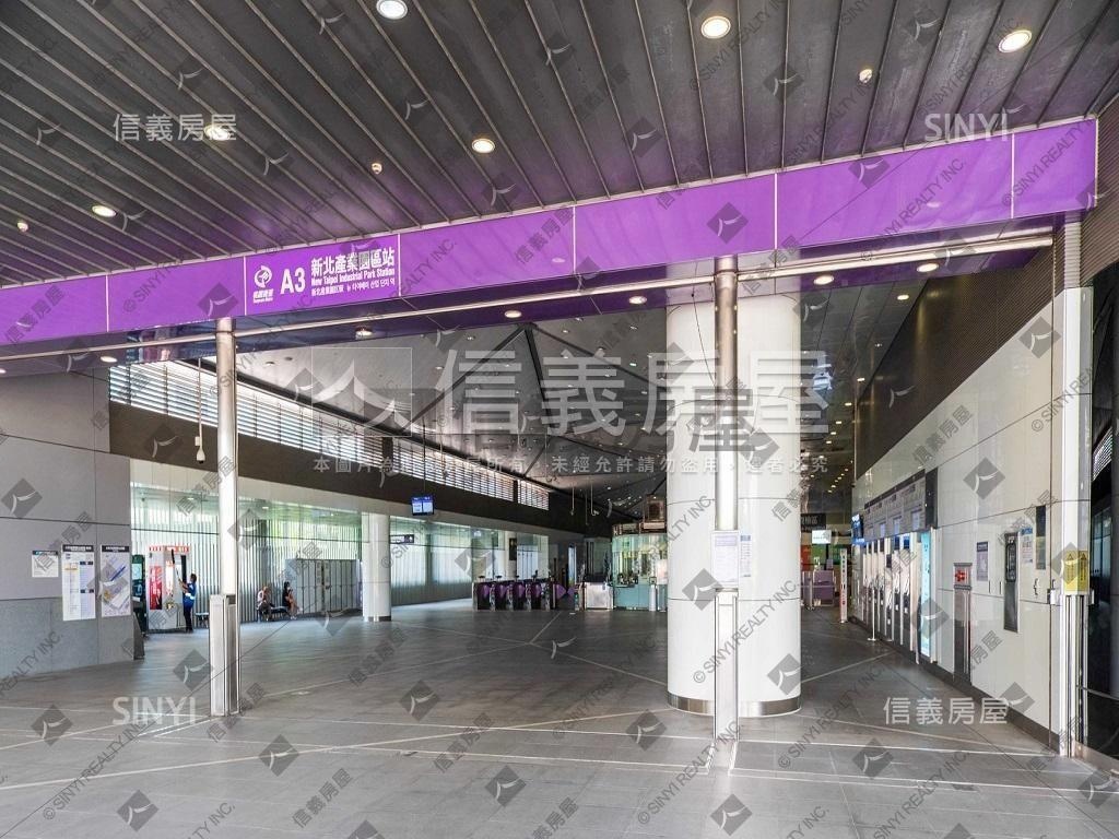 新時代１房朝南捷運宅房屋室內格局與周邊環境