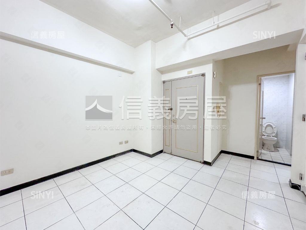稀有Ａ棟摩天鎮大一房房屋室內格局與周邊環境