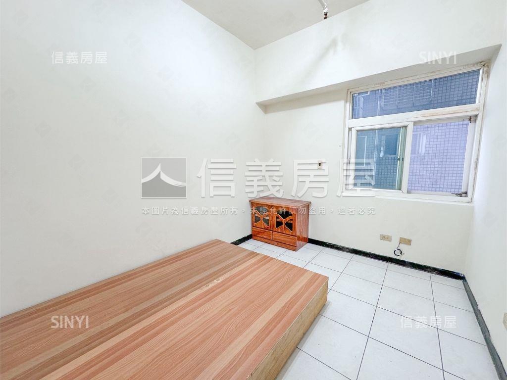 稀有Ａ棟摩天鎮大一房房屋室內格局與周邊環境
