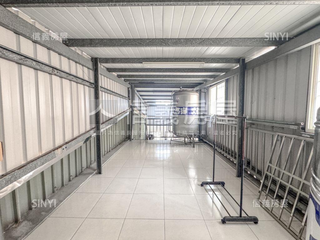 高雄車站稀有正路邊間透店房屋室內格局與周邊環境