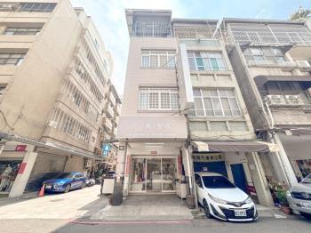 高雄車站稀有正路邊間透店