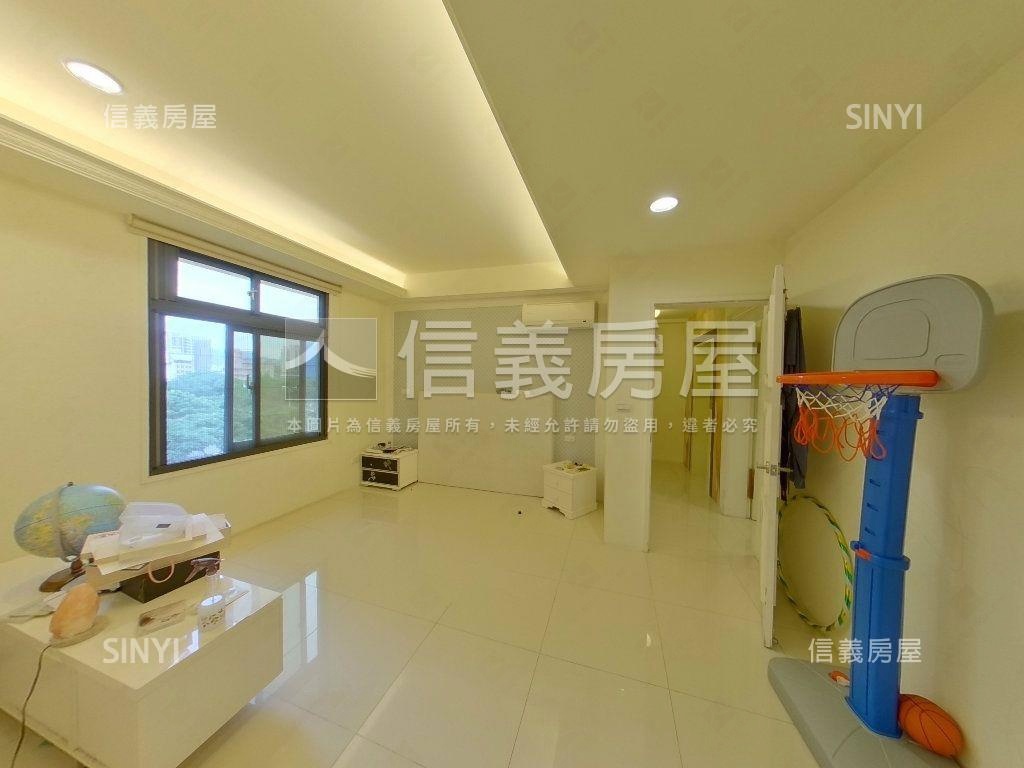 高鐵區威尼斯人電梯豪墅房屋室內格局與周邊環境