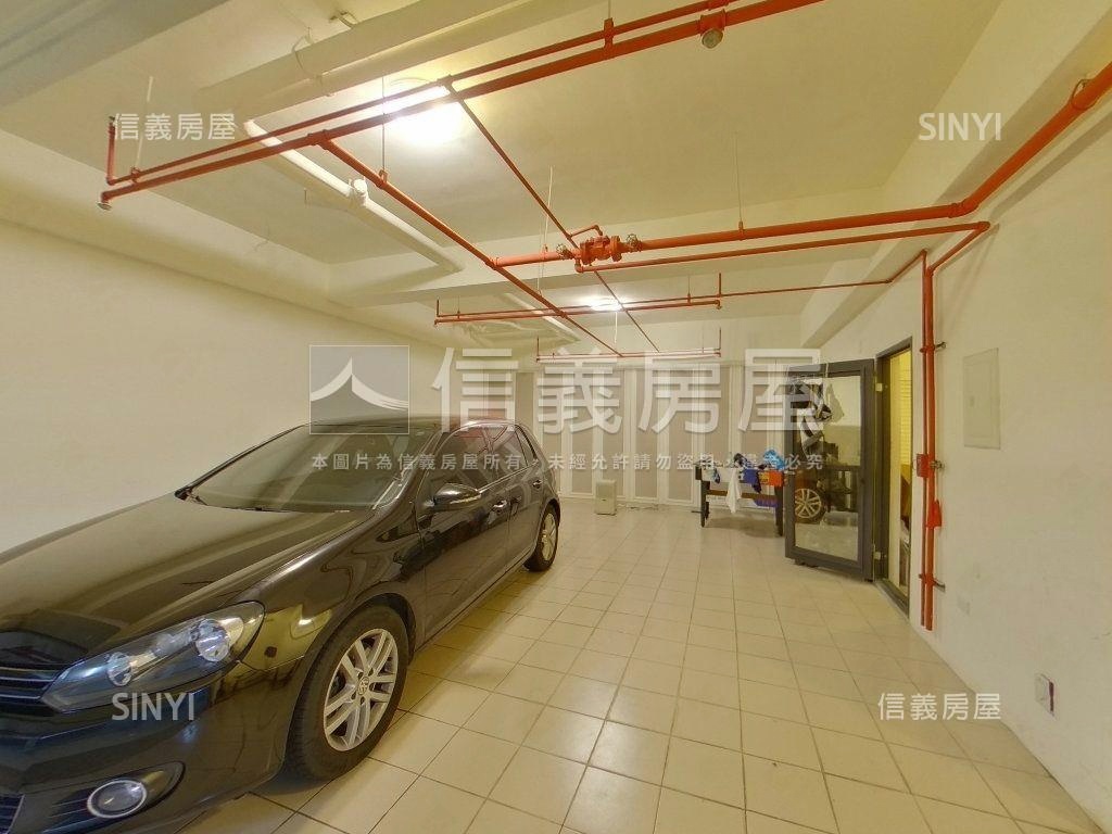 高鐵區威尼斯人電梯豪墅房屋室內格局與周邊環境