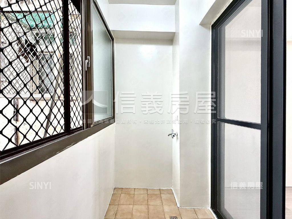 全新！衛浴開窗有陽台美套房屋室內格局與周邊環境