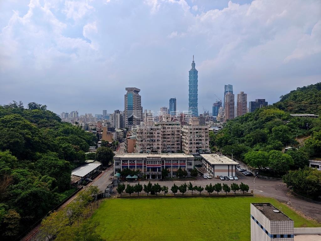 面１０１景觀大樓房屋室內格局與周邊環境
