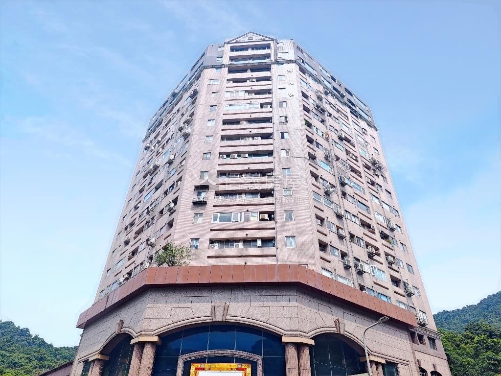 面１０１景觀大樓房屋室內格局與周邊環境
