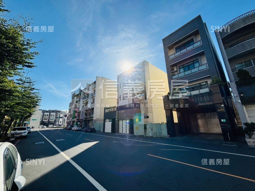 育德二路｜臨路約１５米地房屋室內格局與周邊環境
