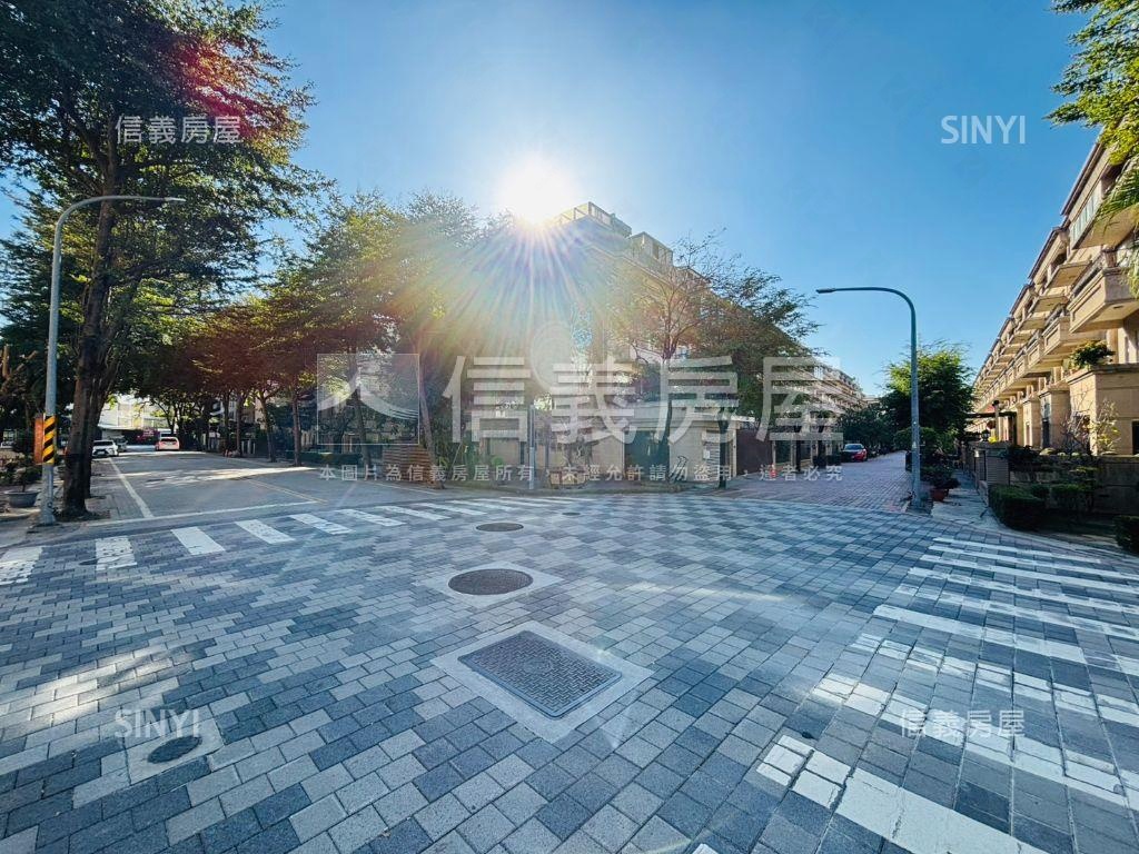 育德二路｜臨路約１５米地房屋室內格局與周邊環境