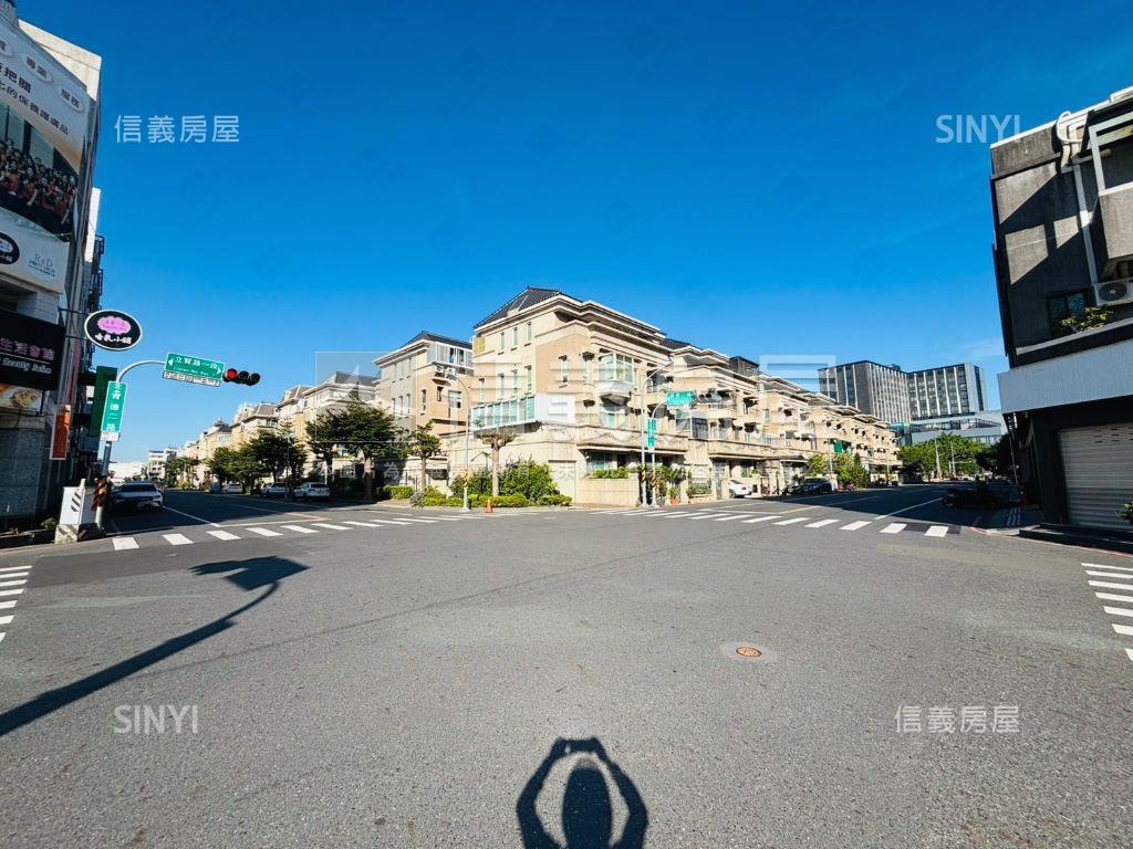 育德二路｜臨路約１５米地房屋室內格局與周邊環境