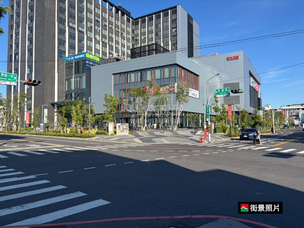 育德二路｜臨路約１５米地房屋室內格局與周邊環境