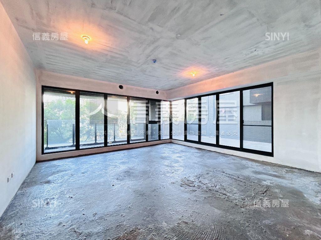 昭揚天御露台３房雙車位房屋室內格局與周邊環境