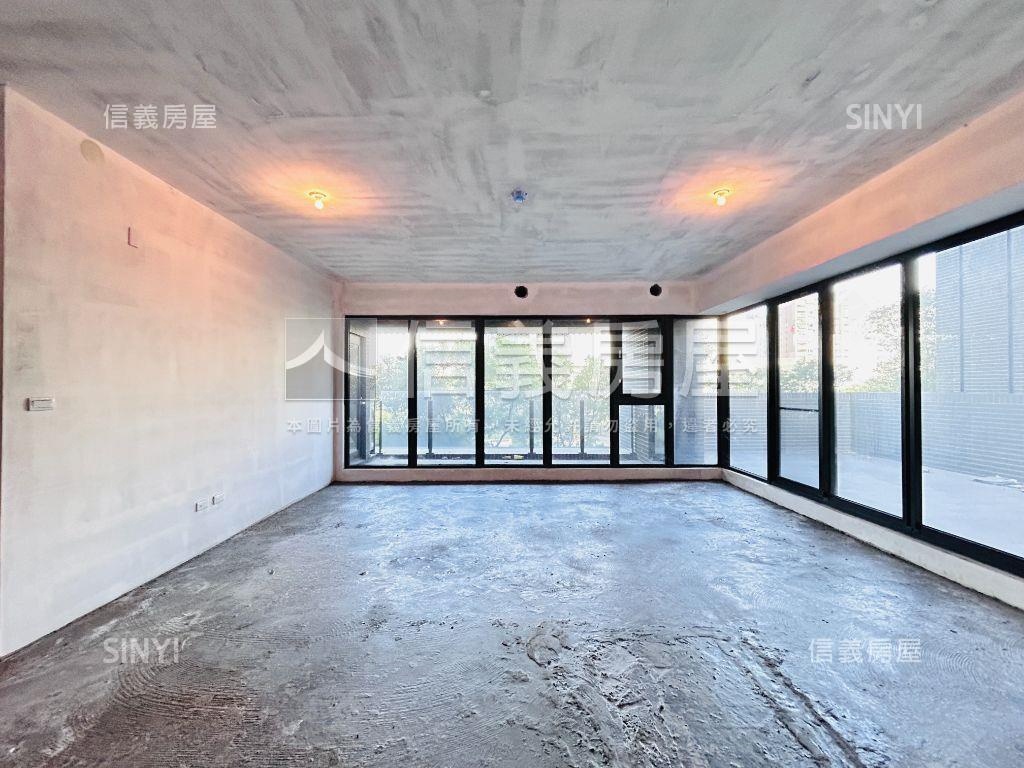 昭揚天御露台３房雙車位房屋室內格局與周邊環境